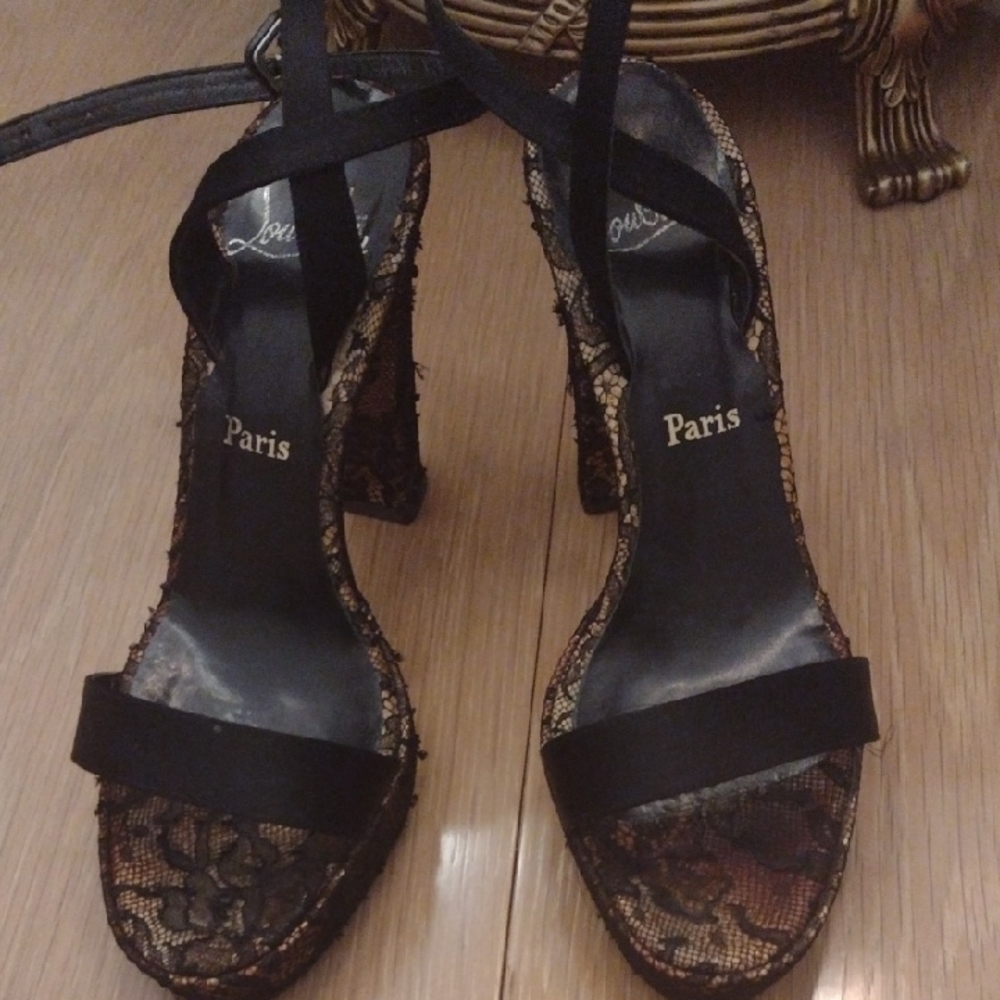 Elegant Christian LOUBOUTIN Black and Brown Women's Heels